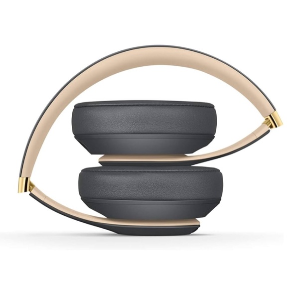 Beats Studio 3 Wireless Headphones - Picture 2 of 16